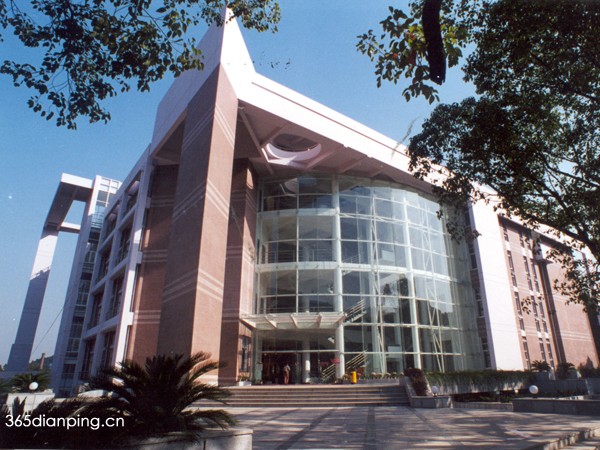 湖南大学校园照片5