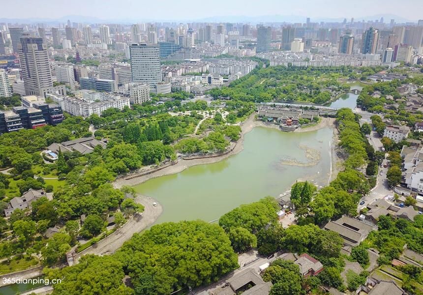 月湖公园