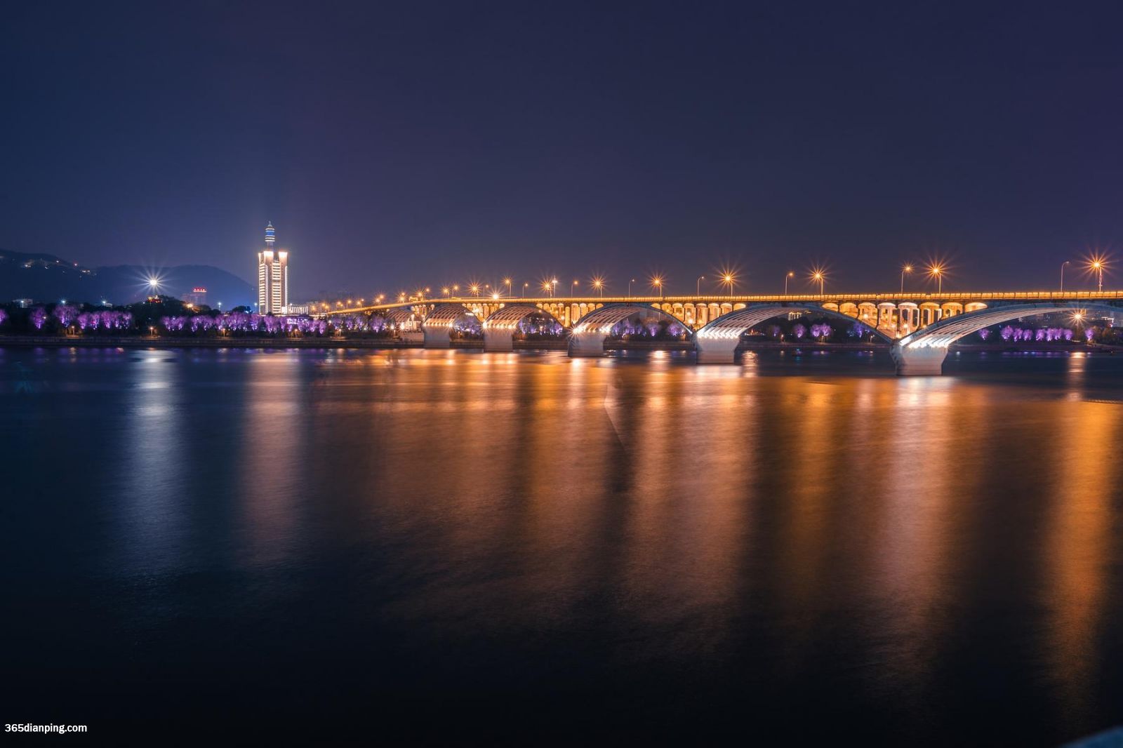 934_81634